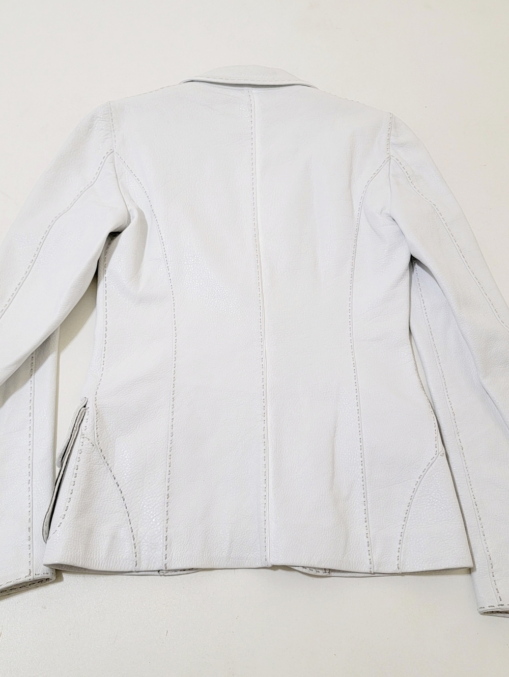 Fendi White Leather Selleria Tailored Blazer with Gold Buttons And Matching Bag - Picture 6 of 7